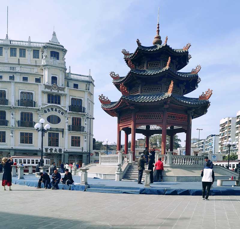 The old town: an area with very traditional Chaoshan architecture, food and opera. Location: Anping Road, Jinping District, Shantou City, Guangdong Province Image